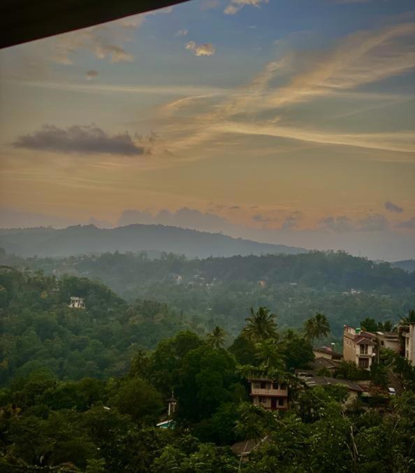 Kandy Hill Escape Buitenkant foto
